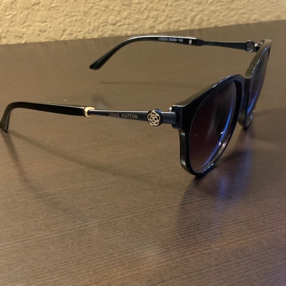 Louis Vuitton Black and Silver Sunglasses - Picture 1 of 4